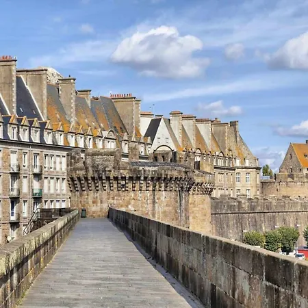 Apartment, St Malo, Cleaning Included Apartment *